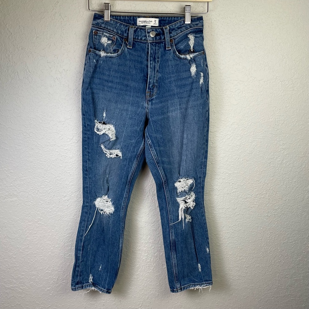 ABERCROMBIE & FITCH Curve Love High Rise Mom Jeans Distressed Ripped Jeans‎